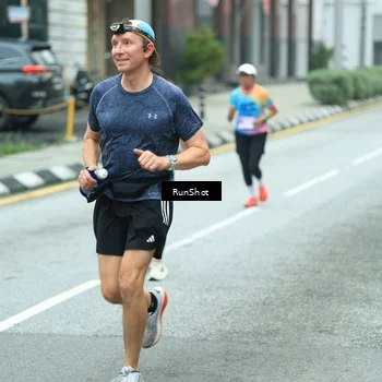 Runner Photo 8631218