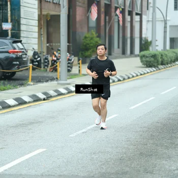 Runner Photo 8631243