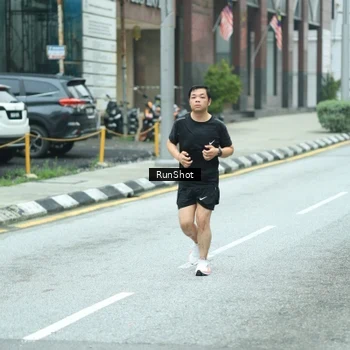 Runner Photo 8631249