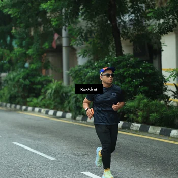 Runner Photo 8631251