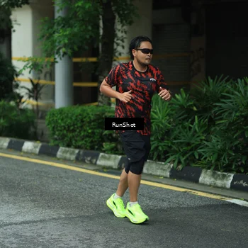Runner Photo 8631308
