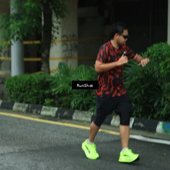 Runner Photo 8631312