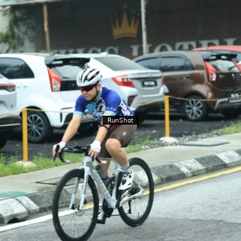 Runner Photo 8631323