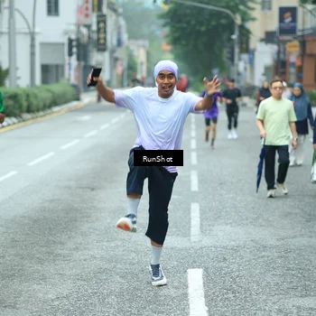 Runner Photo 8631358
