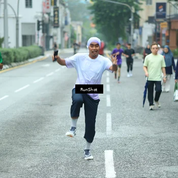 Runner Photo 8631359