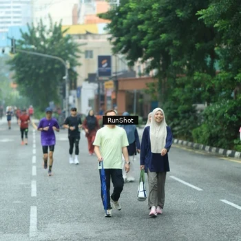 Runner Photo 8631397