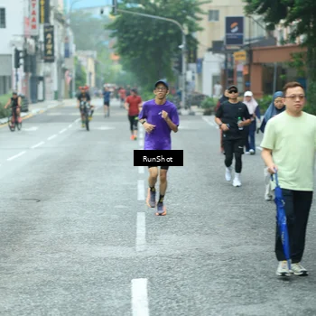 Runner Photo 8631417
