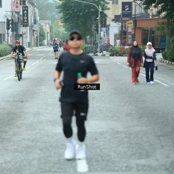 Runner Photo 8631432