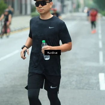 Runner Photo 8631444