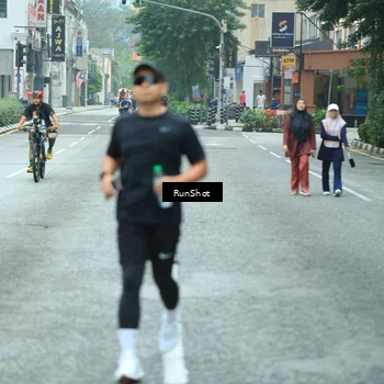 Runner Photo 8631447