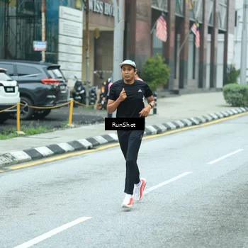 Runner Photo 8631526