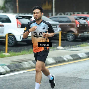 Runner Photo 8631538