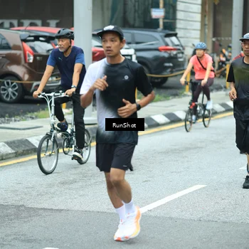 Runner Photo 8631549