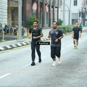 Runner Photo 8631556