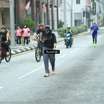 Runner Photo 8631566