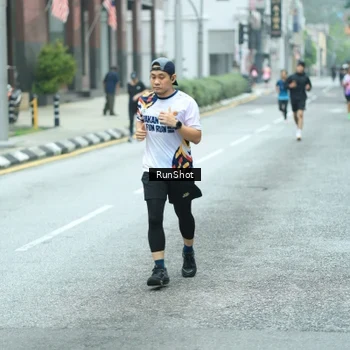Runner Photo 8631603