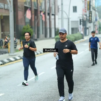 Runner Photo 8631615