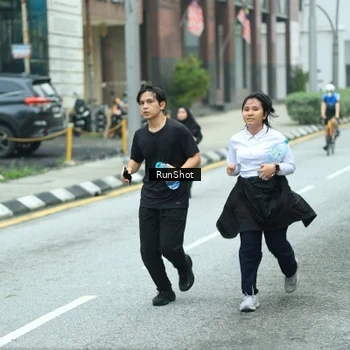 Runner Photo 8631696