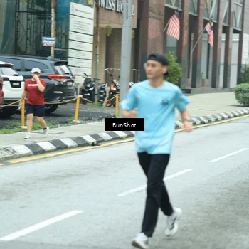 Runner Photo 8631704