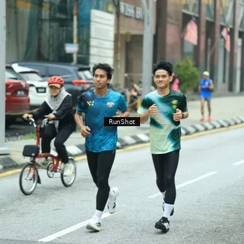 Runner Photo 8631711
