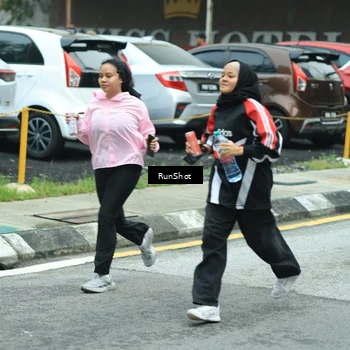 Runner Photo 8631798
