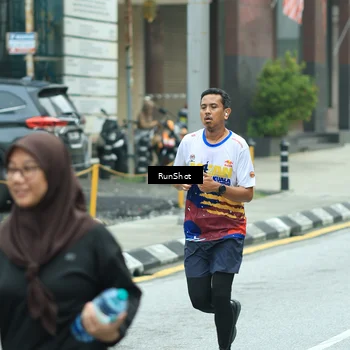 Runner Photo 8631849