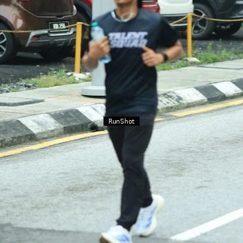 Runner Photo 8631873