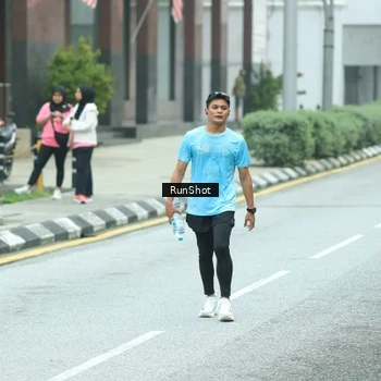 Runner Photo 8631876