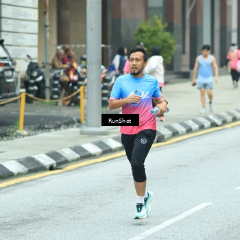 Runner Photo 8631890