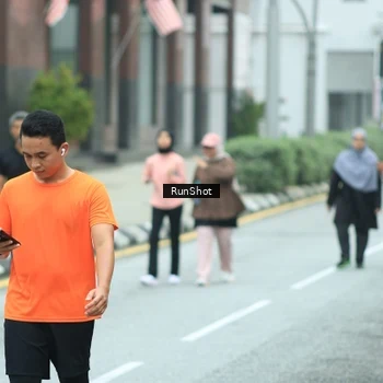 Runner Photo 8632026
