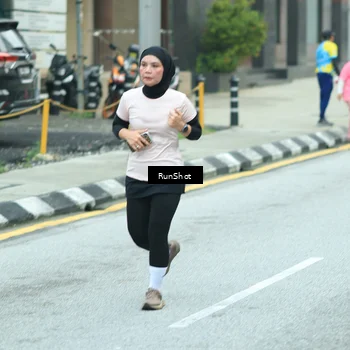 Runner Photo 8632034