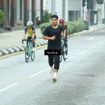Runner Photo 8632069