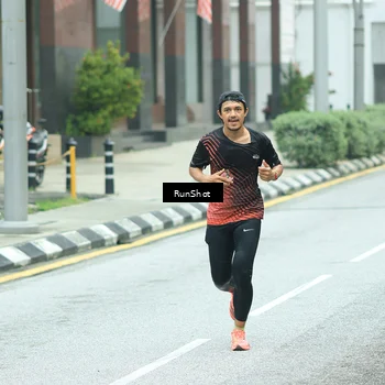 Runner Photo 8632121