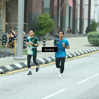 Runner Photo 8632285