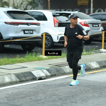 Runner Photo 8632342