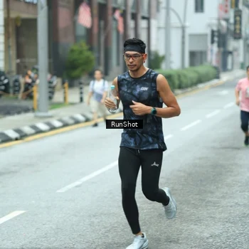 Runner Photo 8632377