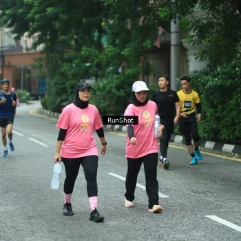Runner Photo 8632384
