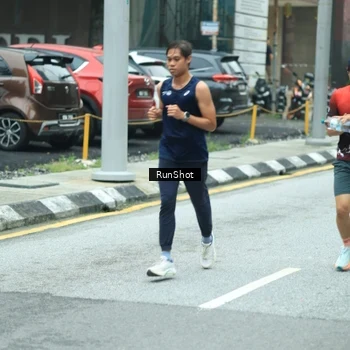 Runner Photo 8632398