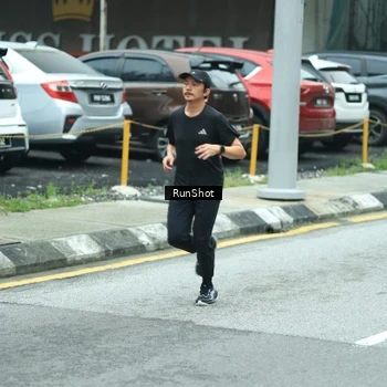 Runner Photo 8632400