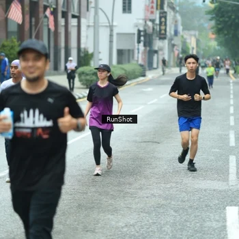 Runner Photo 8632422