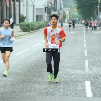 Runner Photo 8632428