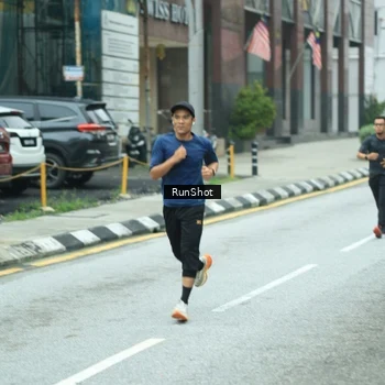 Runner Photo 8632499