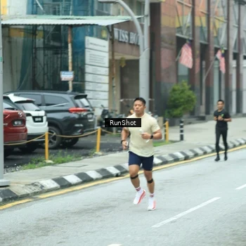 Runner Photo 8632500