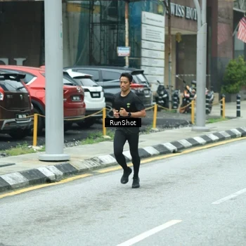 Runner Photo 8632504