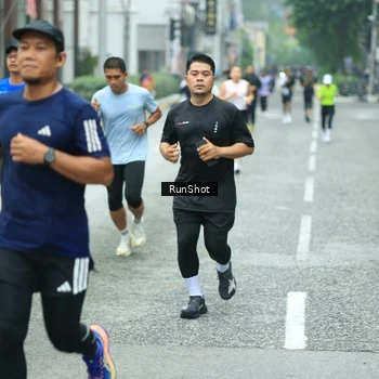 Runner Photo 8632515