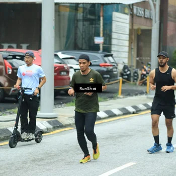 Runner Photo 8632564
