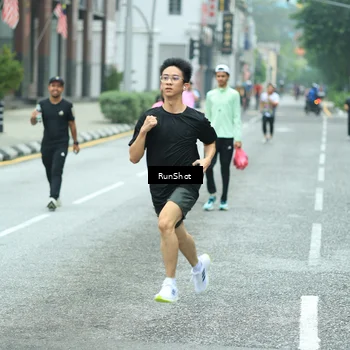 Runner Photo 8632574