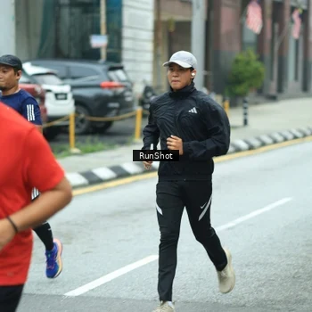 Runner Photo 8632593