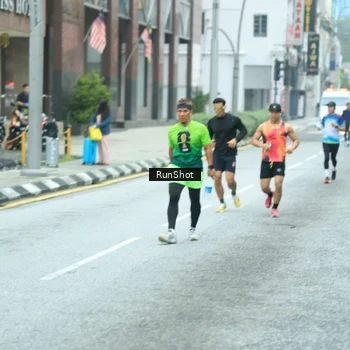 Runner Photo 8632692