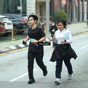 Runner Photo 8632723